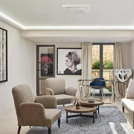 Port View Apartment Cannes